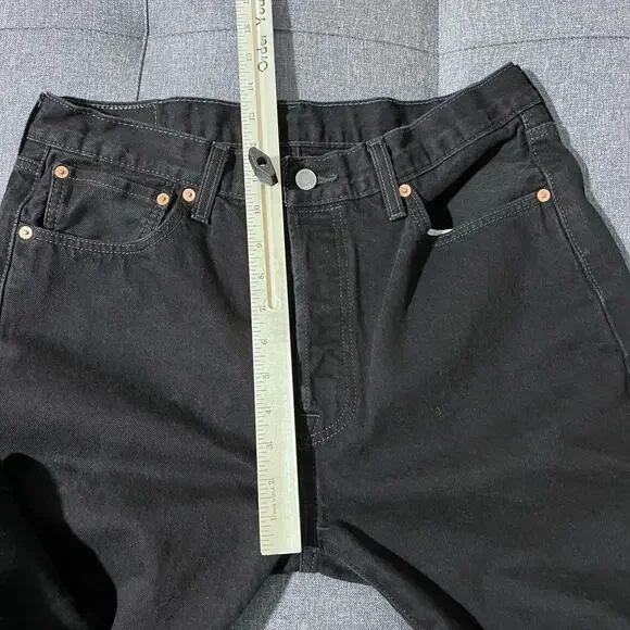 Levi 501 Jean Men 34x30 Black Denim Straight Leg Button Fly (30x29 see photos) - Picture 5 of 7